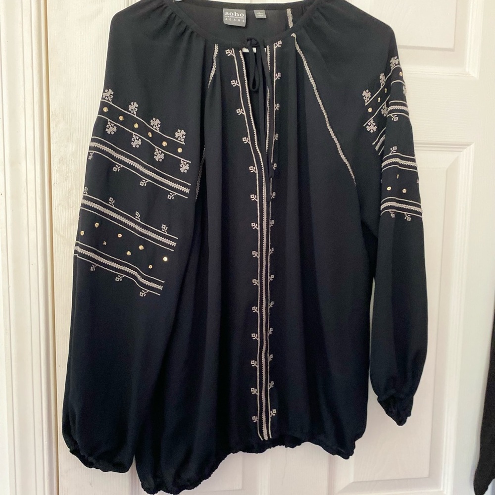 Woman’s blouse